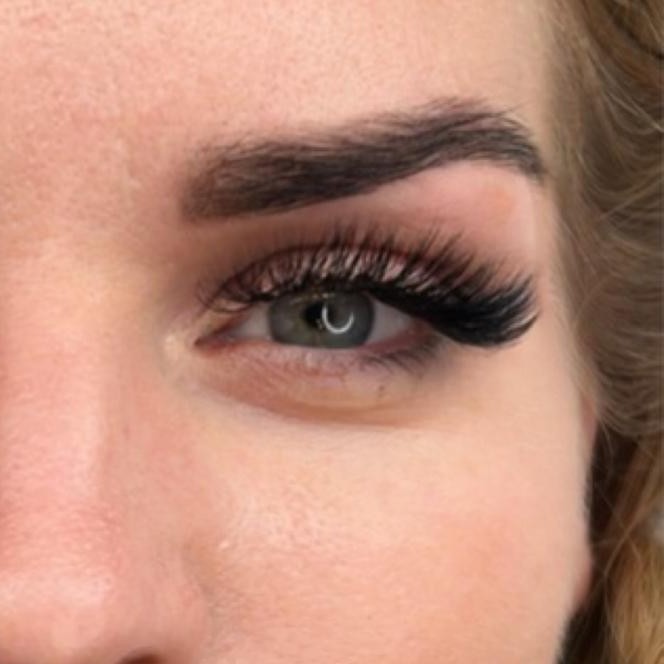 Wimpernverlängerung Klassisch und UV